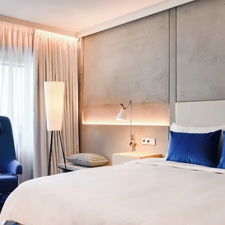 Renaissance Warsaw Airport Hotel-2