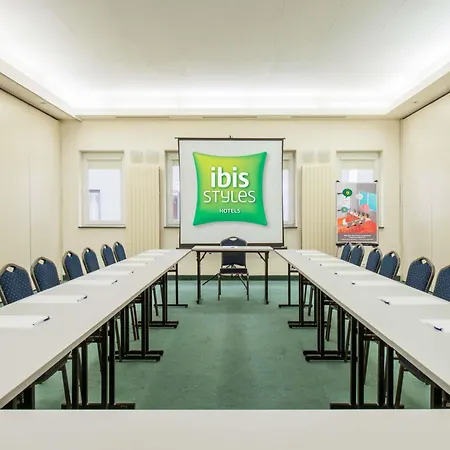 Ibis Styles Warszawa West-3
